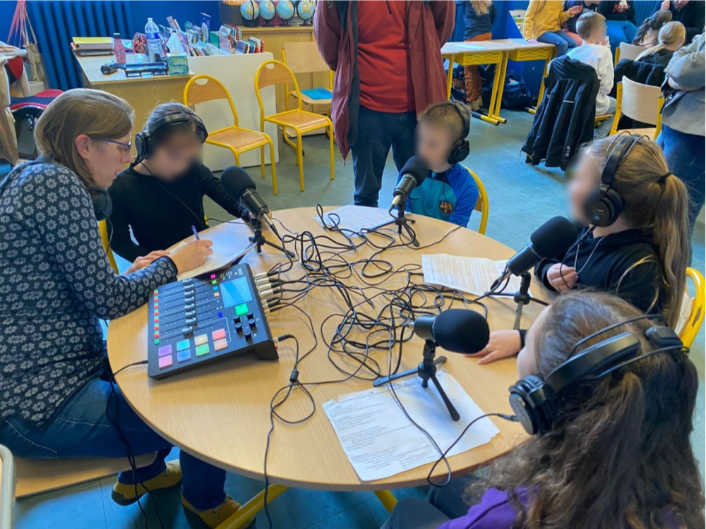 Ecole Jules Ferry - Interviews avec l'Ecole Arajo.PNG